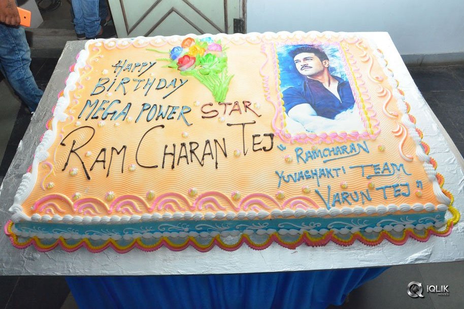 Ram-Charan-Birthday-Celebrations-by-Rastra-Ram-Charan-Yuvasakthi